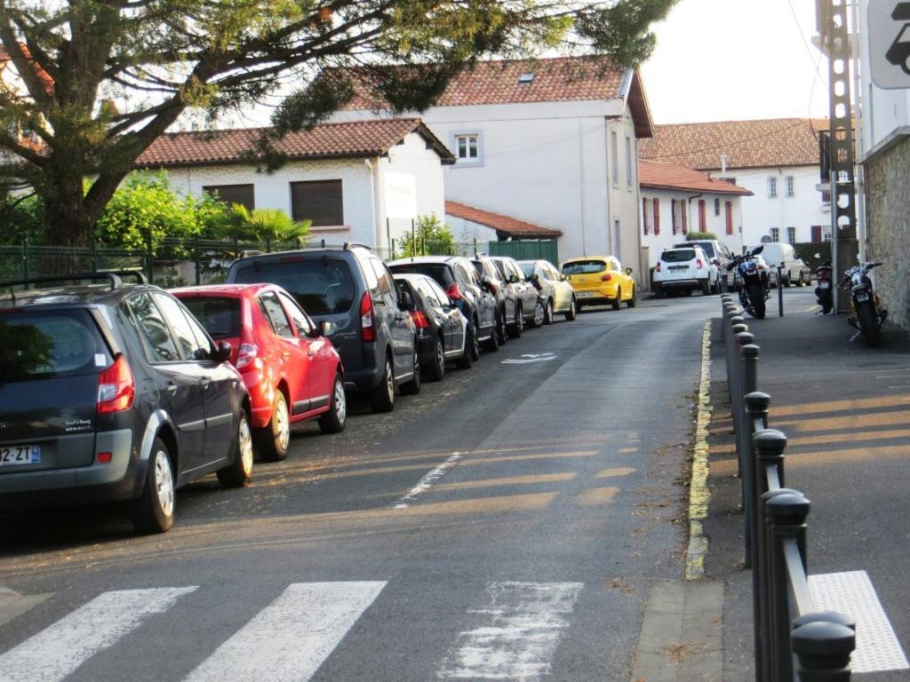 2 Pieces Au Centre De Hendaye-plage